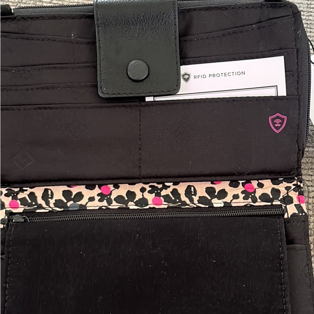 Vera Bradley - Picture 3 of 3